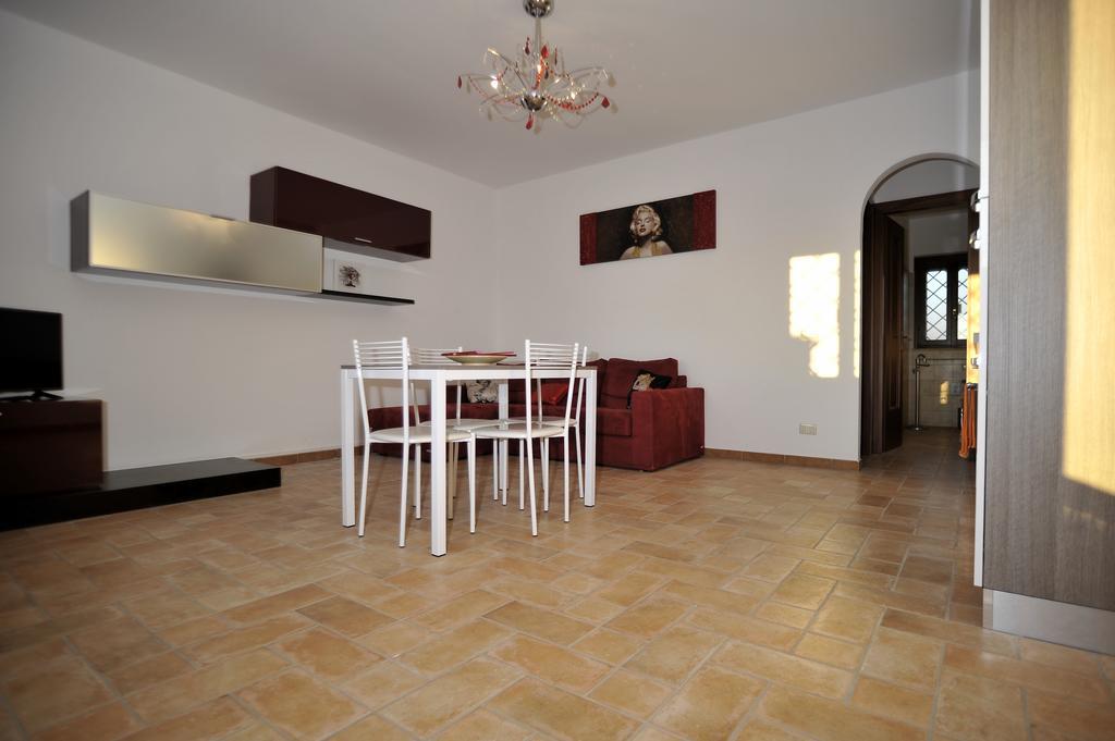 Villa Elegance لاديسْبولِ الغرفة الصورة
