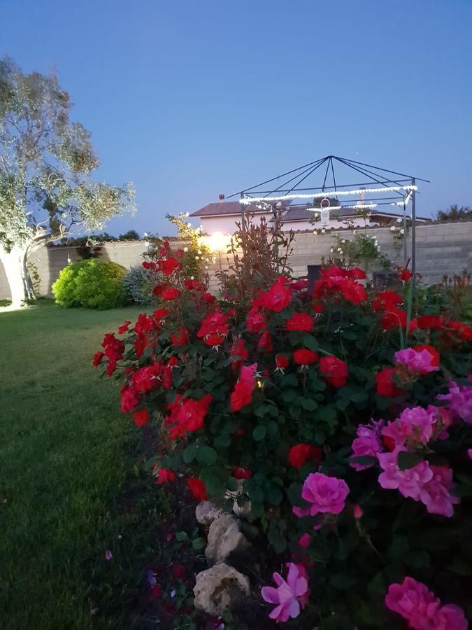 Villa Elegance لاديسْبولِ المظهر الخارجي الصورة